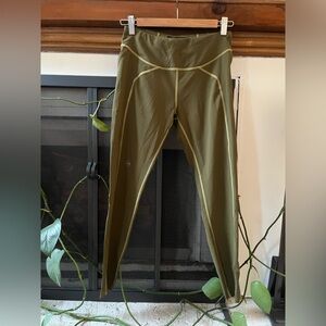 Janji W’s 7/8 Groundwork Tight in Jungle - S